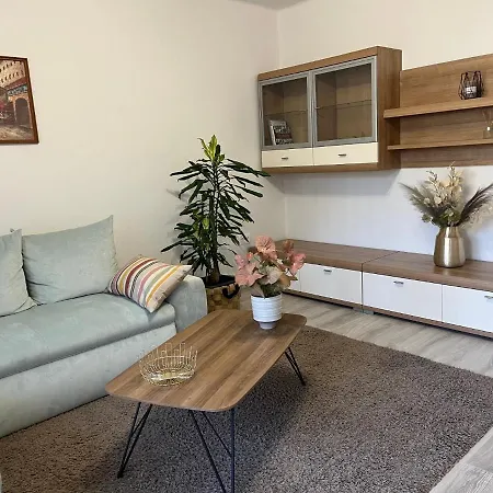 Moriczka Apartment Hodmezovasarhely