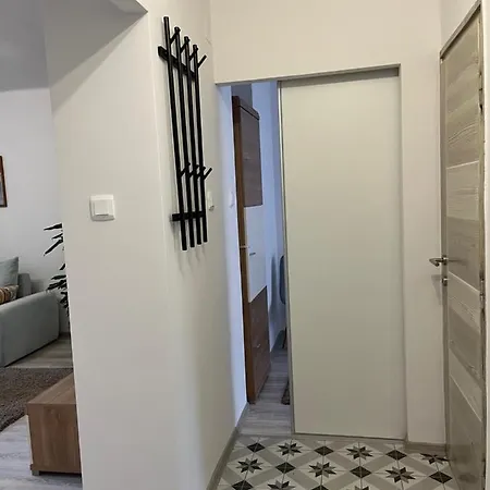 Moriczka Apartment *
